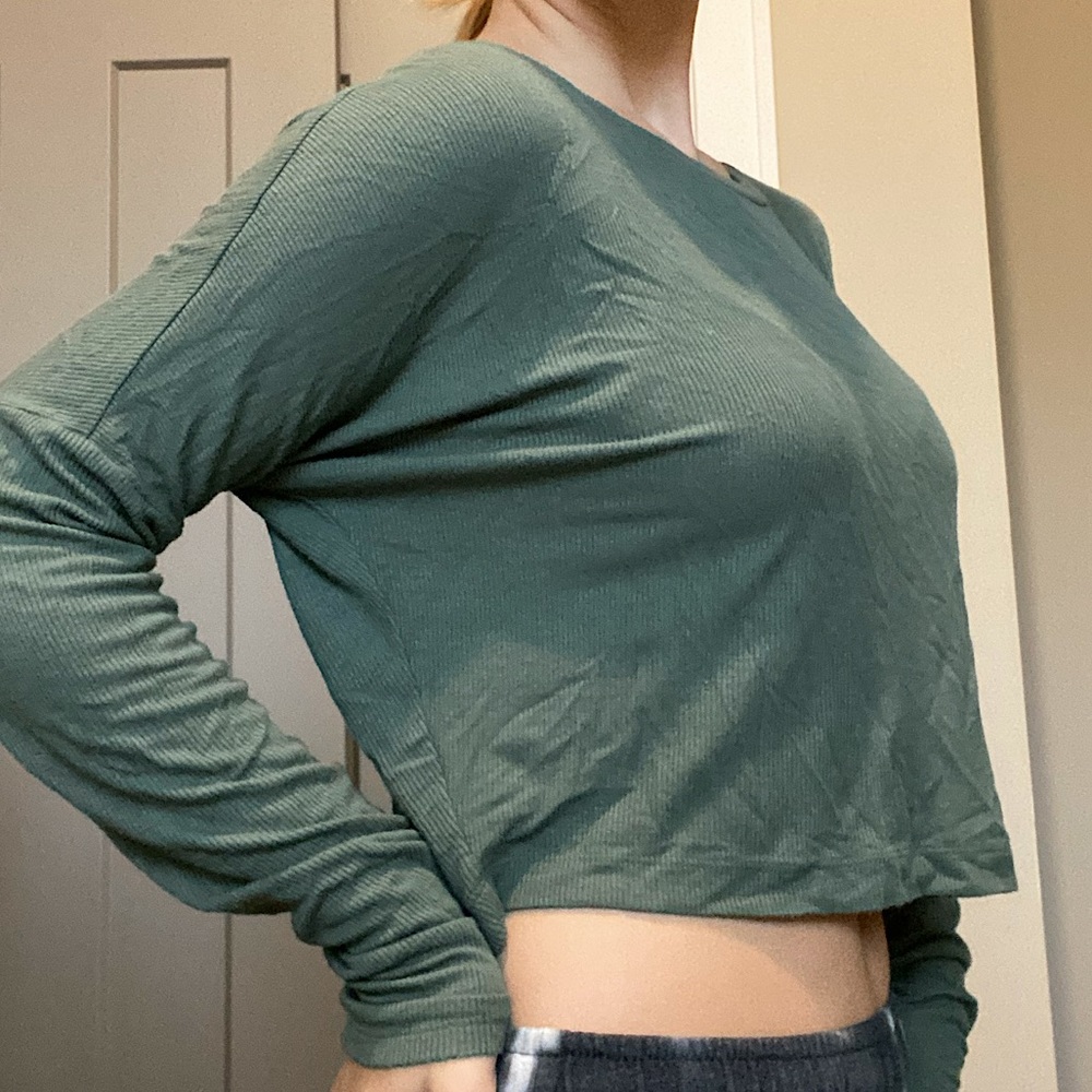 Dark sage green cropped long sleeve